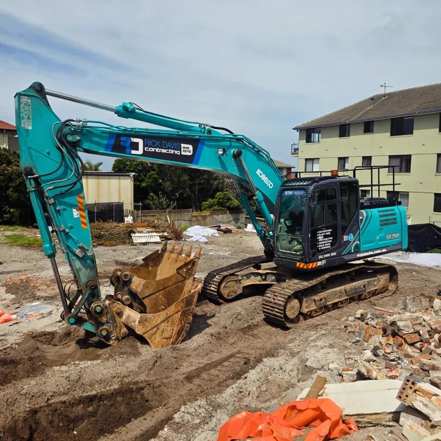 Kobelco excavator on a Northern Beaches worksite